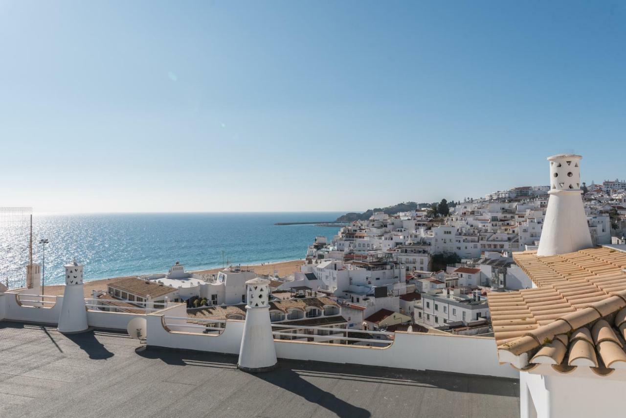 Apartamento Laurent - Beachfront And City Center Apartment Albufeira Bagian luar foto